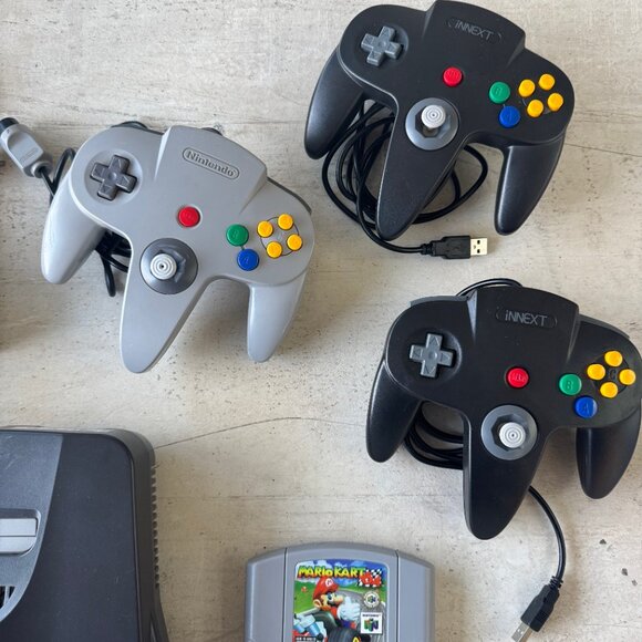 Original Nintendo 64 Premium Bundle - (3 Controllers & Mario Kart) - Picture 5 of 5